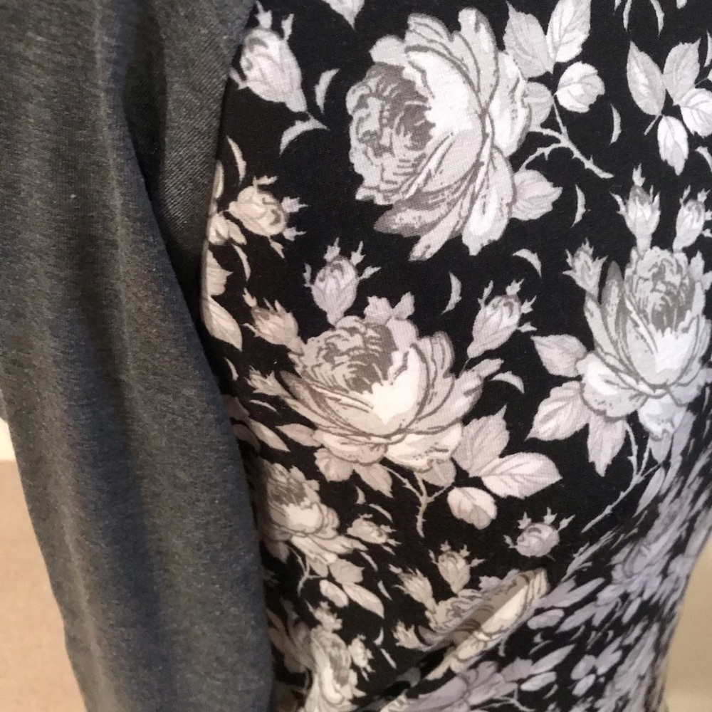 Lularoe Randy. Size small - Picture 2 of 2
